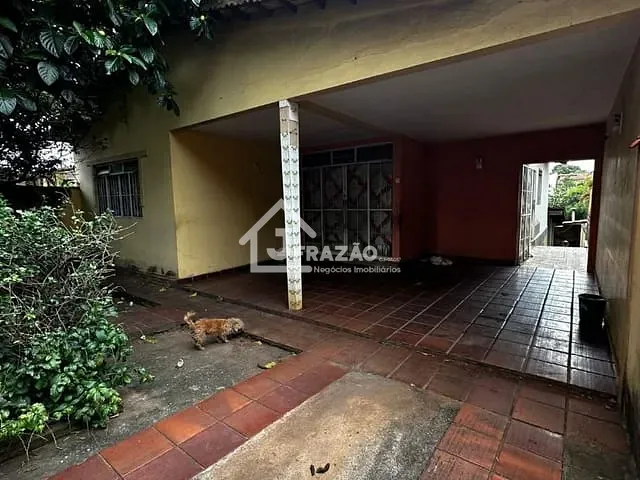 Casa com 876m² 3 quartos e 2 banheiros, à venda, no bairro Setor Sudoeste em Goiânia