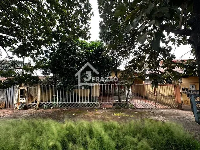 Casa com 876m² 3 quartos e 2 banheiros, à venda, no bairro Setor Sudoeste em Goiânia