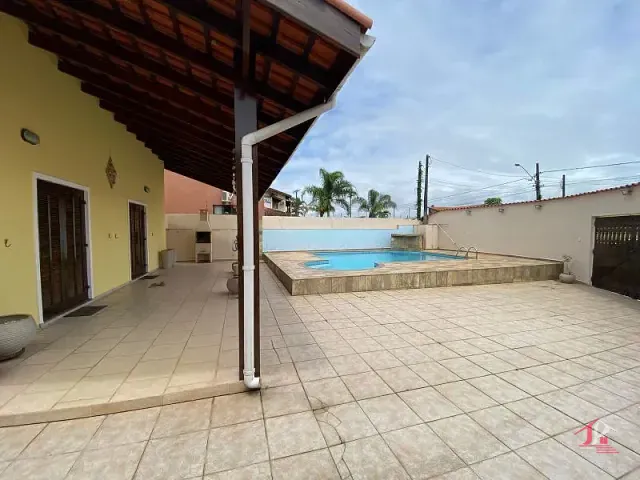 Casa 3 quartos e 2 banheiros, à venda, no bairro Cibratel II em Itanhaém