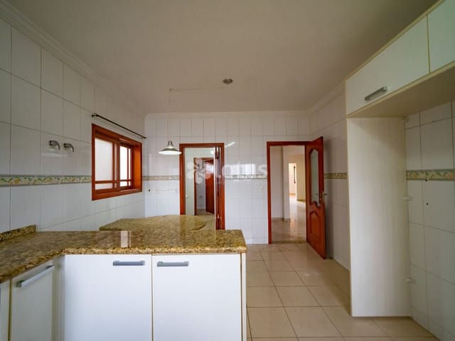 Casa com 700m² 4 quartos e 6 banheiros, à venda, no bairro Alpes dos Araçás (Jordanésia) em Cajamar
