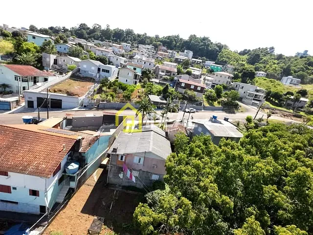 Casa 6 quartos e 2 banheiros, à venda, no bairro Catarina Fontana em Concórdia