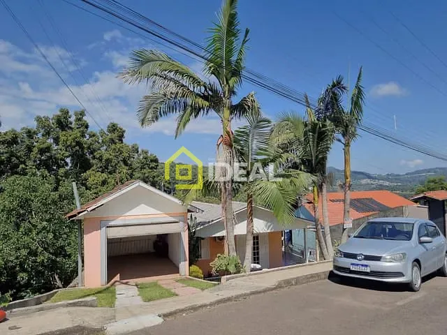 Casa 6 quartos e 2 banheiros, à venda, no bairro Catarina Fontana em Concórdia