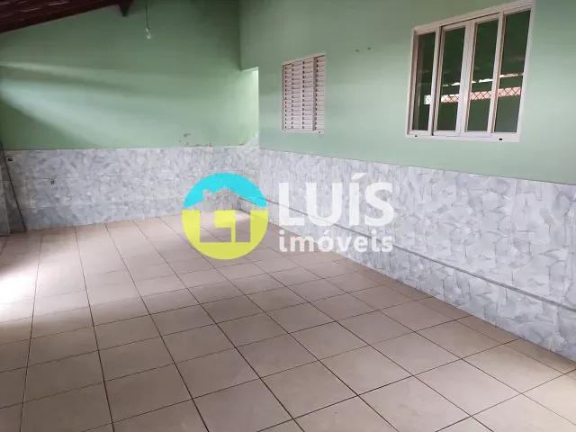 Casa 2 quartos e 1 banheiro, para alugar, no bairro Jardim Renovação em Guaranésia