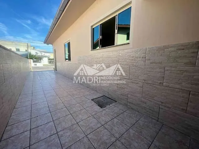 Casa com 200m² 3 quartos e 1 banheiro, à venda, no bairro Forquilhas em São José