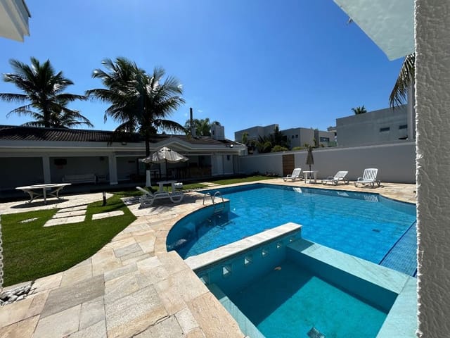 Casa com 2000m² 7 quartos e 2 banheiros, à venda ou para alugar, no bairro Acapulco em Guarujá