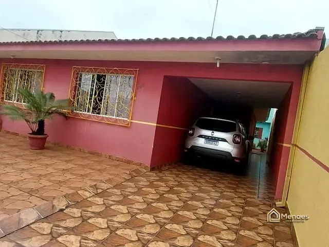 Casa com 200m² 11 quartos e 4 banheiros, à venda, no bairro Sítio Cercado em Curitiba
