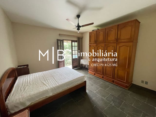 Casa com 1147m² 4 quartos e 3 banheiros, à venda, no bairro COLINAS em CATAGUASES