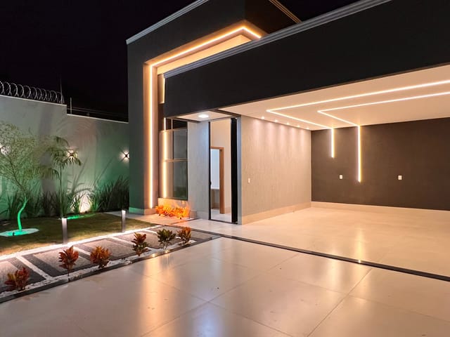 Casa com 370m² 3 quartos e 4 banheiros, à venda, no bairro Parque Amazônia em Goiânia