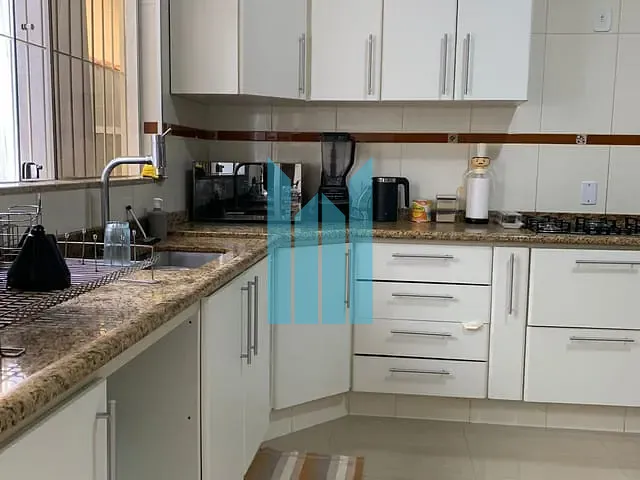 Casa com 520m² 4 quartos e 5 banheiros, à venda, no bairro Parque Vivaldi Leite Ribeiro em Poços de Caldas