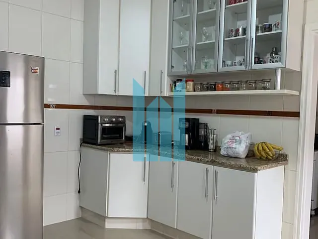 Casa com 520m² 4 quartos e 5 banheiros, à venda, no bairro Parque Vivaldi Leite Ribeiro em Poços de Caldas