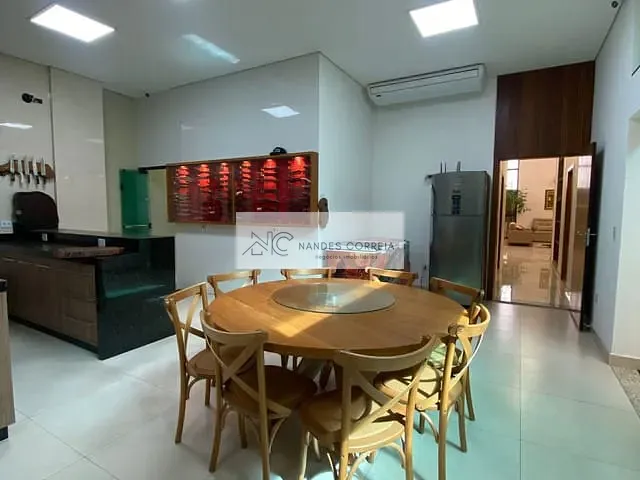 Casa 4 quartos e 6 banheiros, à venda, no bairro Jardim Presidente em Londrina