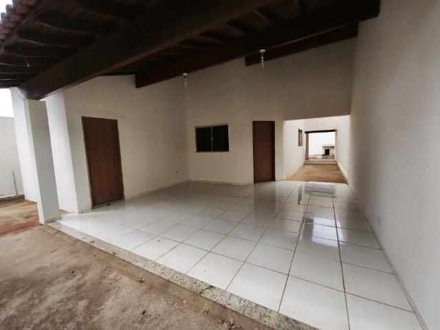 Casa 3 quartos e 2 banheiros, para alugar, no bairro Residencial Mário Benez em Fernandópolis