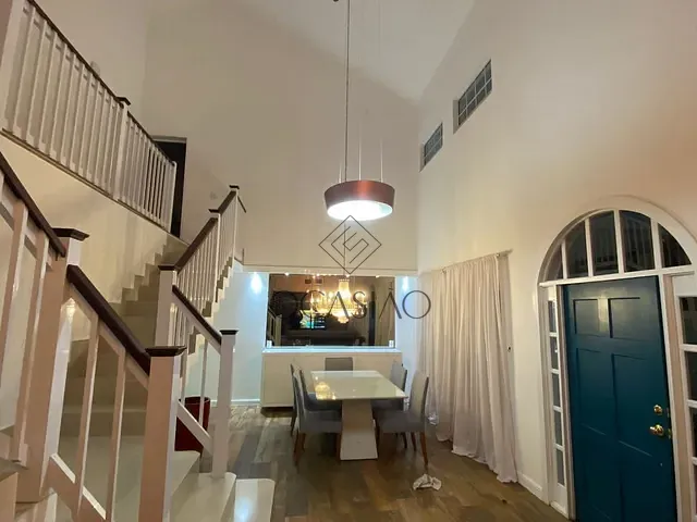 Casa à venda, no bairro Barra em Balneário Camboriú