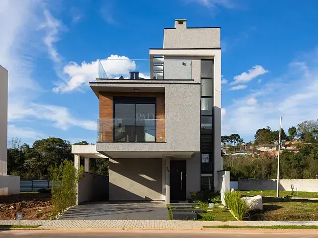 Casa com 128m² 3 quartos e 5 banheiros, à venda, no bairro Santa Cândida em Curitiba