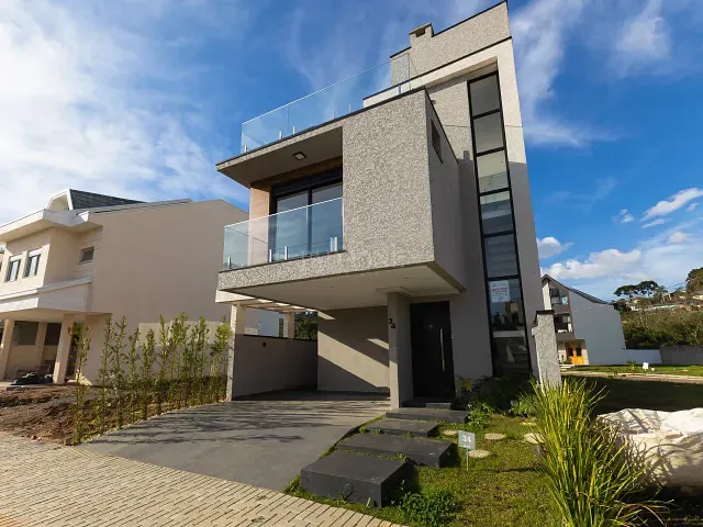 Casa com 128m² 3 quartos e 5 banheiros, à venda, no bairro Santa Cândida em Curitiba