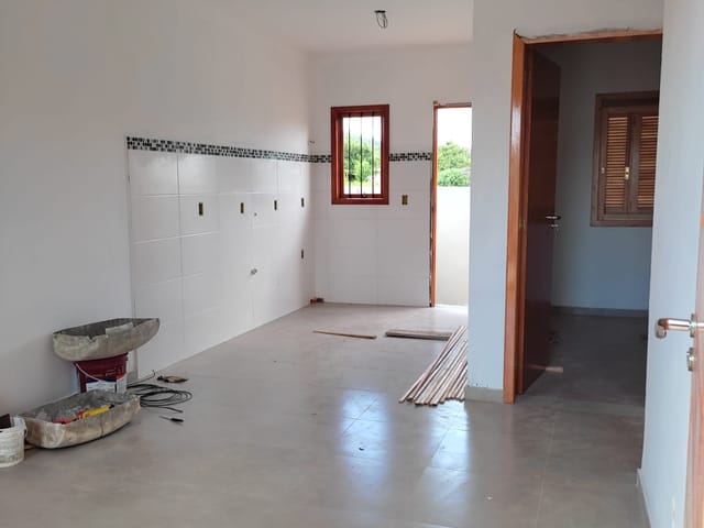 Casa com 70m² 2 quartos e 1 banheiro, à venda, no bairro Florida em Guaíba