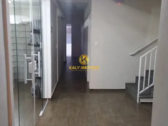 Casa à venda, no bairro Vila Curuçá em Santo André