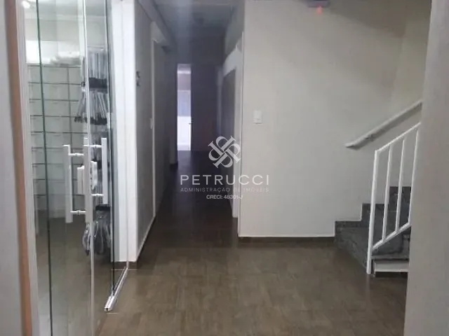 Casa à venda, no bairro Vila Curuçá em Santo André