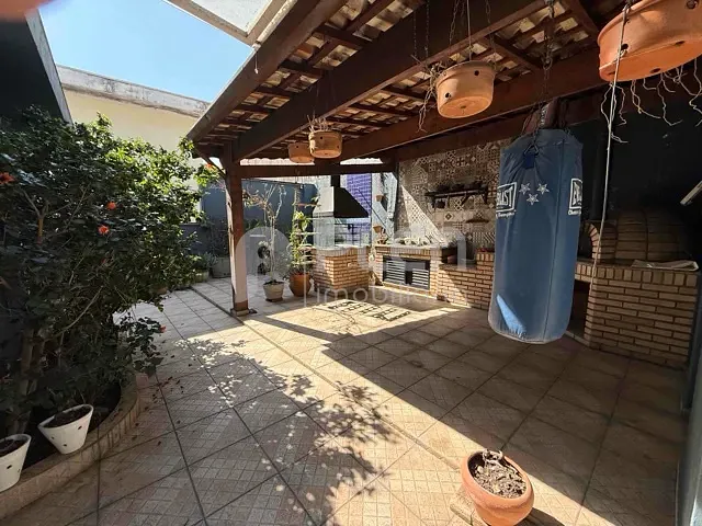 Sobrado com 156m² 5 quartos e 6 banheiros, à venda, no bairro Jardim Aeroporto em São Paulo