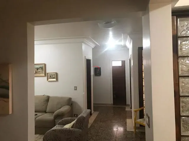 Casa com 630m² 4 quartos e 5 banheiros, à venda, no bairro Tucano em Londrina