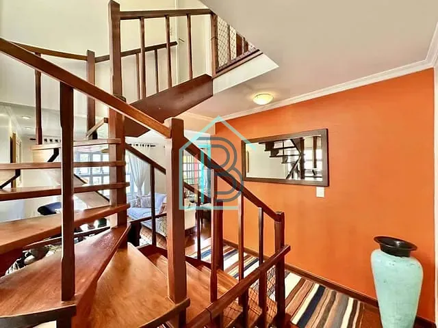 Casa com 159m² 3 quartos e 1 banheiro, à venda, no bairro Chácara Pavoeiro em Cotia