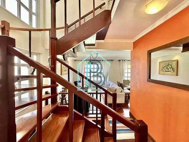 Casa com 159m² 3 quartos e 1 banheiro, à venda, no bairro Chácara Pavoeiro em Cotia
