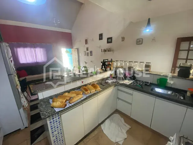 Casa com 225m² 3 quartos e 2 banheiros, à venda, no bairro Jardim Santo Amaro em Sorocaba