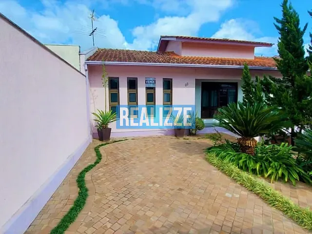 Casa 3 quartos e 1 banheiro, à venda, no bairro Centro em Marau