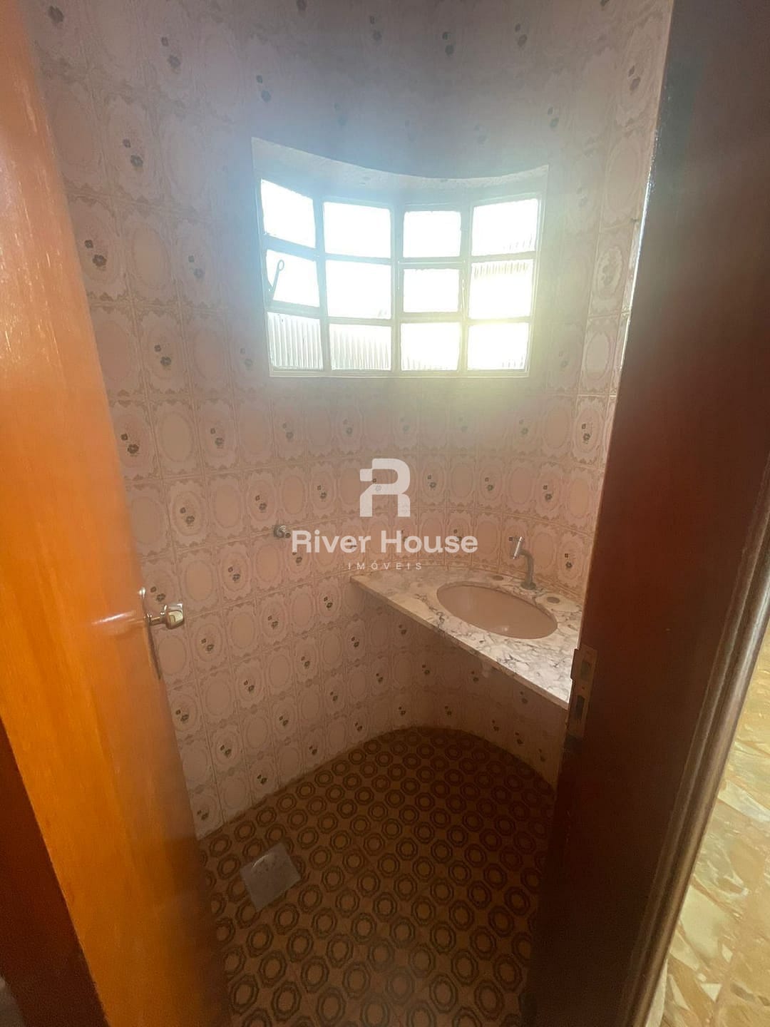 Casa para alugar com 5 quartos, 210m² - Foto 15