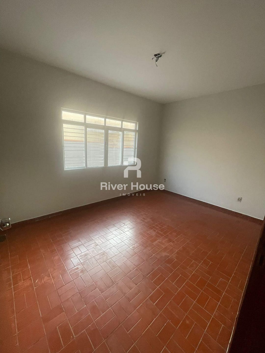 Casa para alugar com 5 quartos, 210m² - Foto 10