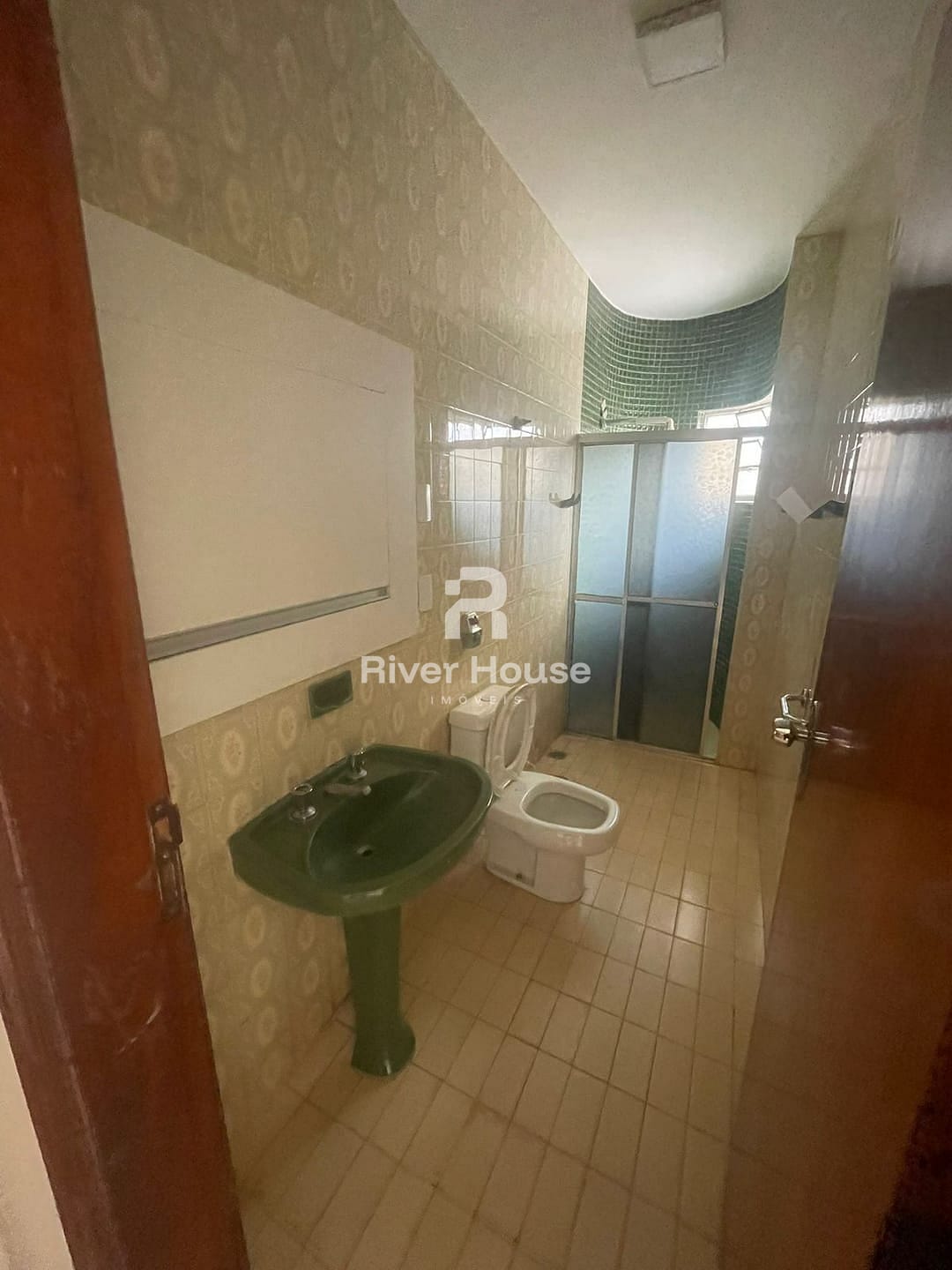 Casa para alugar com 5 quartos, 210m² - Foto 9