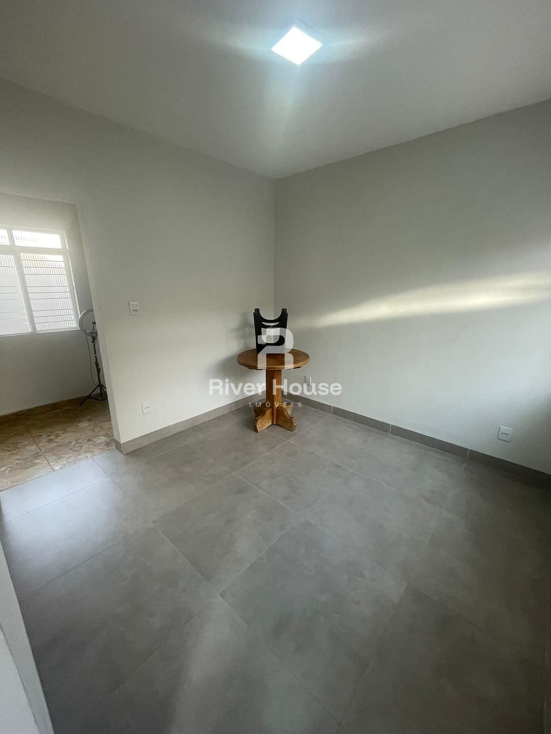 Casa para alugar com 5 quartos, 210m² - Foto 5