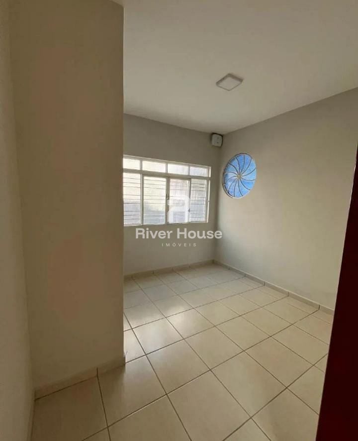 Casa para alugar com 5 quartos, 210m² - Foto 27