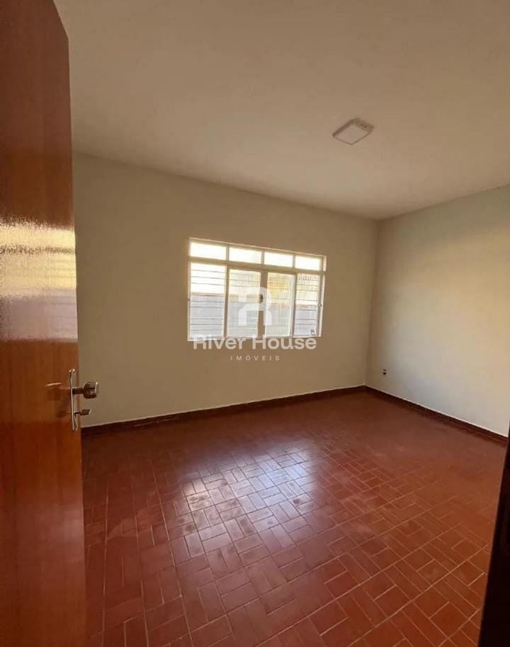 Casa para alugar com 5 quartos, 210m² - Foto 20