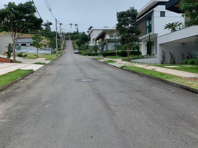 Casa com 433m² 3 quartos e 3 banheiros, à venda, no bairro Residencial Alvim em Juiz de Fora