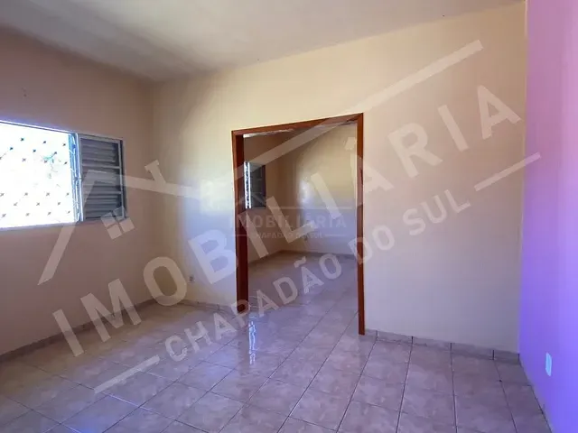 Casa 3 quartos e 2 banheiros, à venda, no bairro CENTRO em Chapadão do Sul