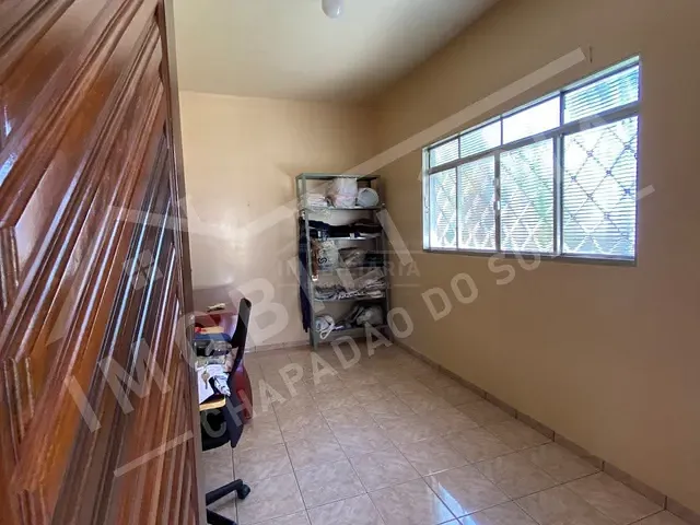 Casa 3 quartos e 2 banheiros, à venda, no bairro CENTRO em Chapadão do Sul