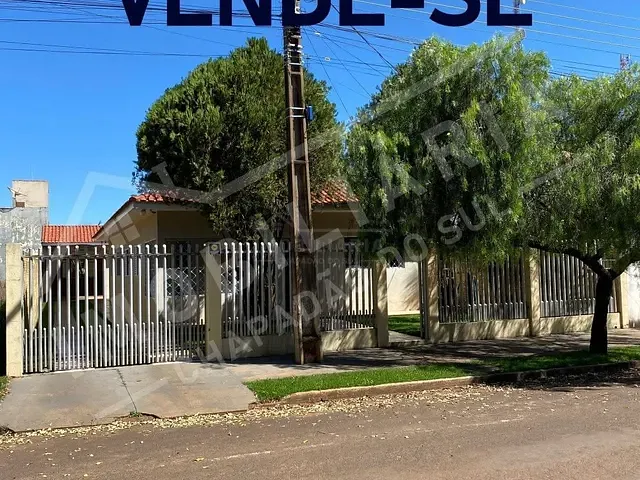 Casa 3 quartos e 2 banheiros, à venda, no bairro CENTRO em Chapadão do Sul