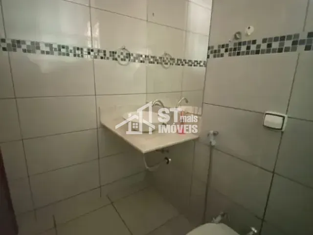 Casa com 200m² 3 quartos e 1 banheiro, para alugar, no bairro Jardim Portal da Mantiqueira em Andradas