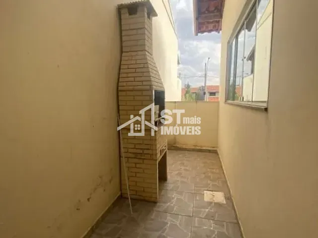 Casa com 200m² 3 quartos e 1 banheiro, para alugar, no bairro Jardim Portal da Mantiqueira em Andradas