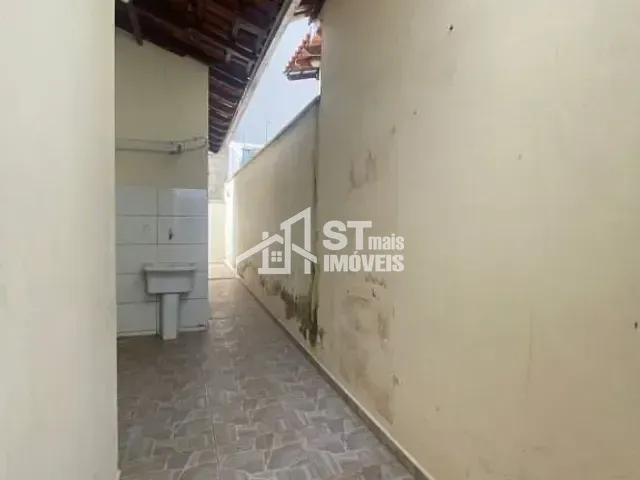 Casa com 200m² 3 quartos e 1 banheiro, para alugar, no bairro Jardim Portal da Mantiqueira em Andradas