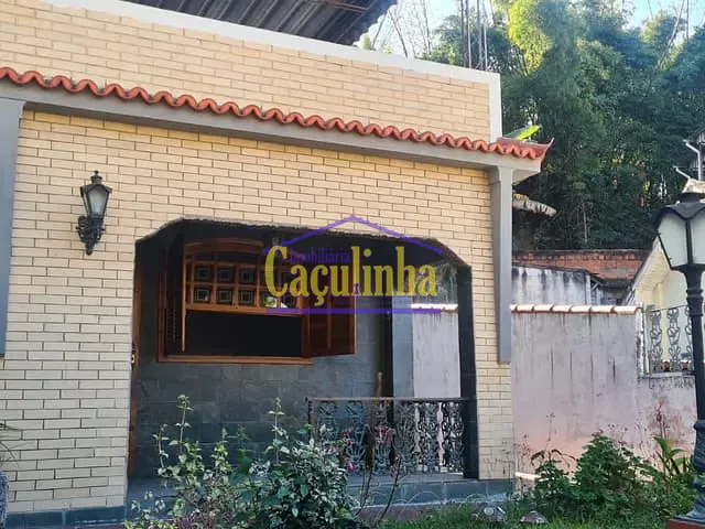 Casa com 1m² 2 quartos e 2 banheiros, à venda, no bairro Carvão em Barra do Piraí