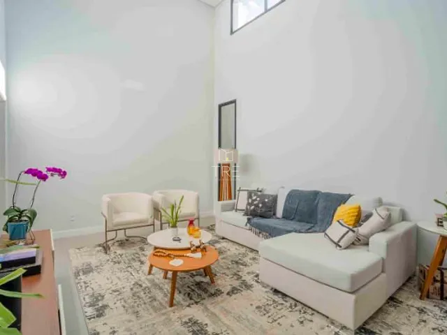 Casa com 362m² 3 quartos e 5 banheiros, à venda, no bairro Roncáglia em Valinhos