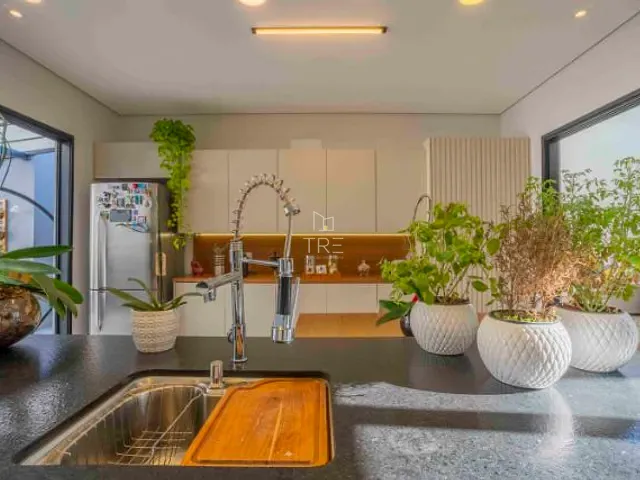 Casa com 362m² 3 quartos e 5 banheiros, à venda, no bairro Roncáglia em Valinhos