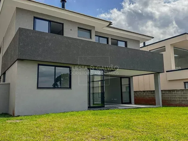 Casa com 312m² 3 quartos e 5 banheiros, à venda, no bairro Butiatuvinha em Curitiba