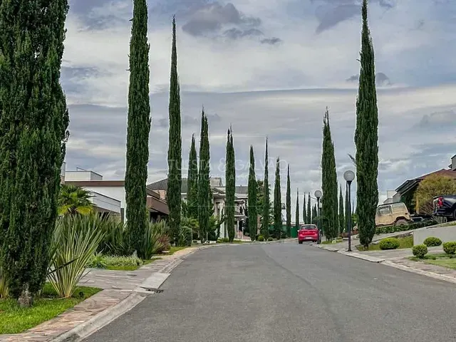 Casa com 312m² 3 quartos e 5 banheiros, à venda, no bairro Butiatuvinha em Curitiba