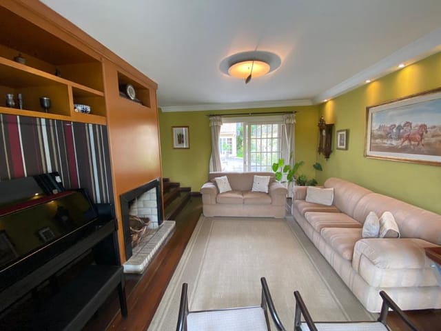 Foto do Casa - Casa à venda na Baronesa, Areal: 249 m², 3 quartos (todos suítes), hidromassagem, piscina, área gourmet completa e 3 vagas. | UP Imóveis