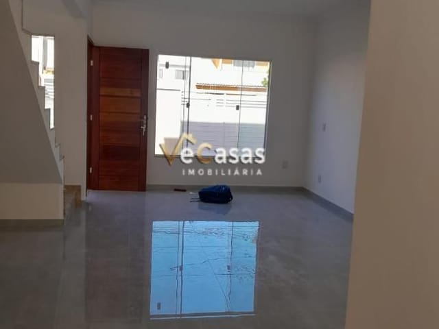 Casa com 86m² 3 quartos e 2 banheiros, à venda, no bairro Ouro Verde em Rio das Ostras