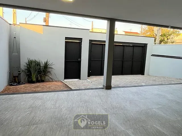 Casa 3 quartos e 2 banheiros, à venda, no bairro Parque Residencial Groot em Holambra