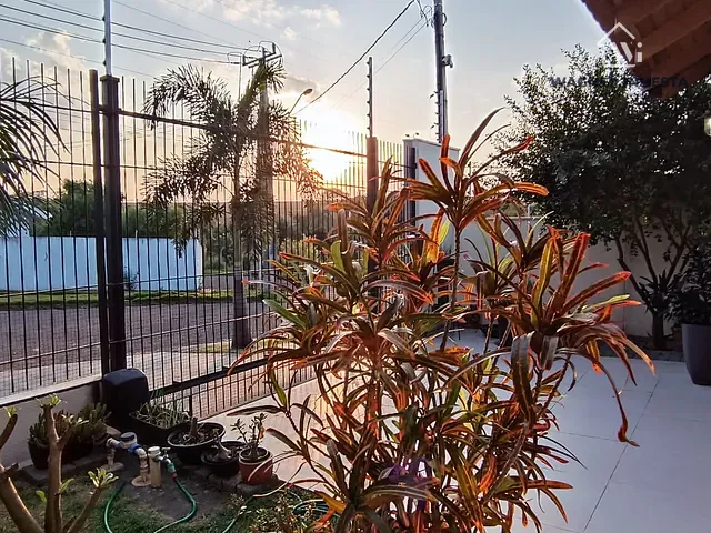 Casa com 188m² 2 quartos e 3 banheiros, à venda, no bairro Jardim Três Lagoas em Maringá